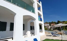 Apartments Toni Sea View